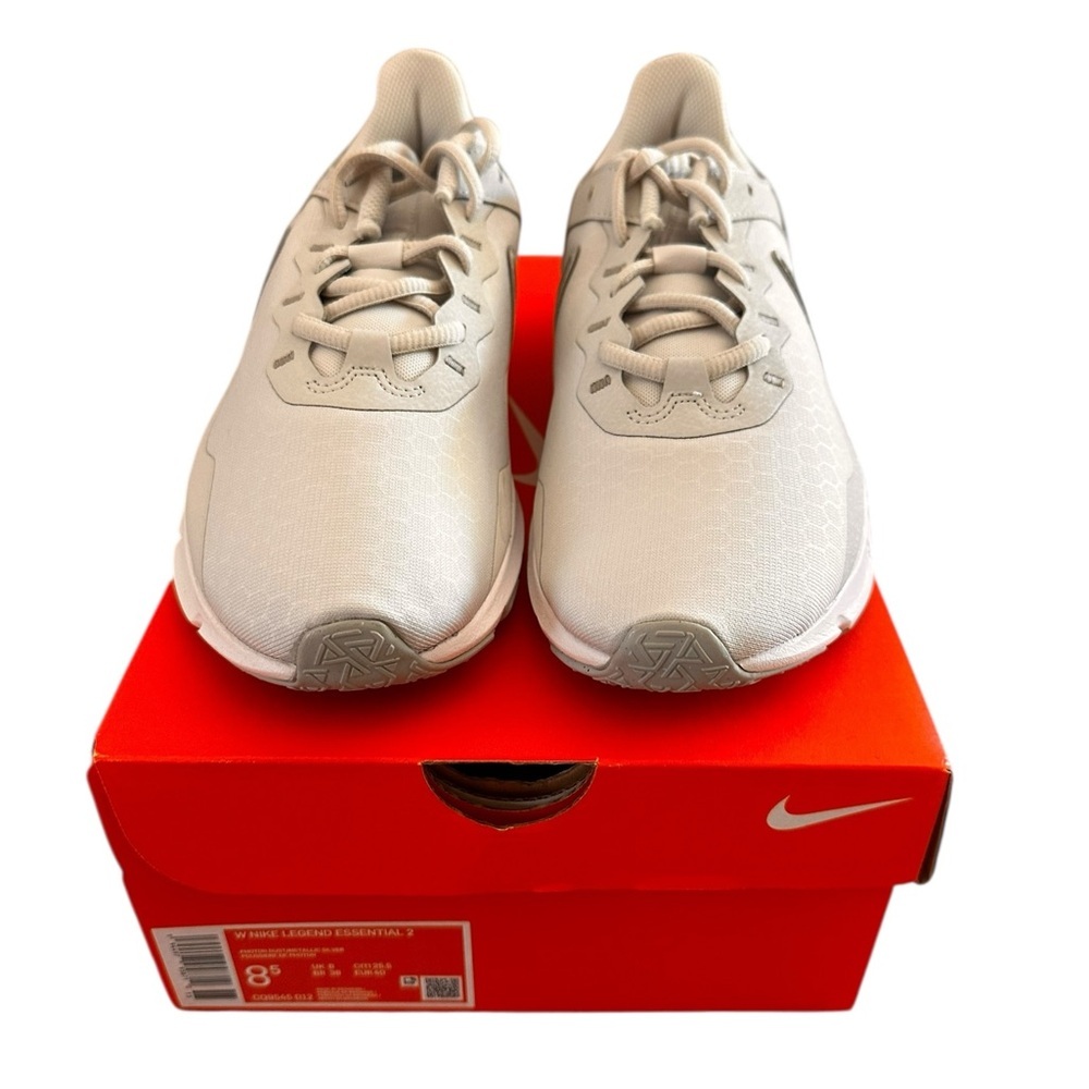 NIB W NIKE LEGEND ESSENTIAL 2 - Picture 2 of 7